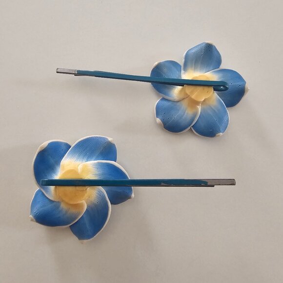 Jewelry Set: 4 Pairs of Blue Earrings and 1 Pair of Blue Flower Hair Clips - Picture 5 of 5